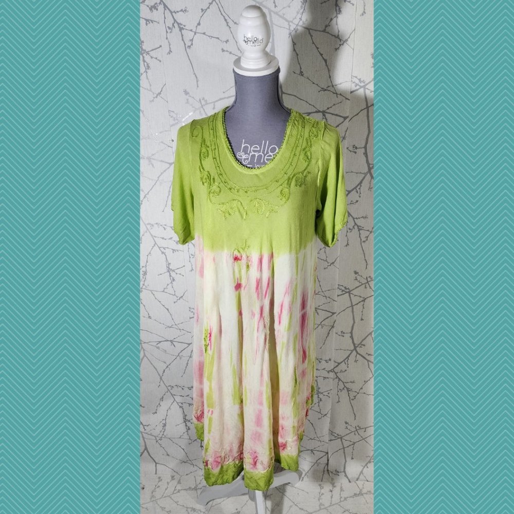 Unbranded Green Ombre Floral Embroidered Flowy Shift Dress